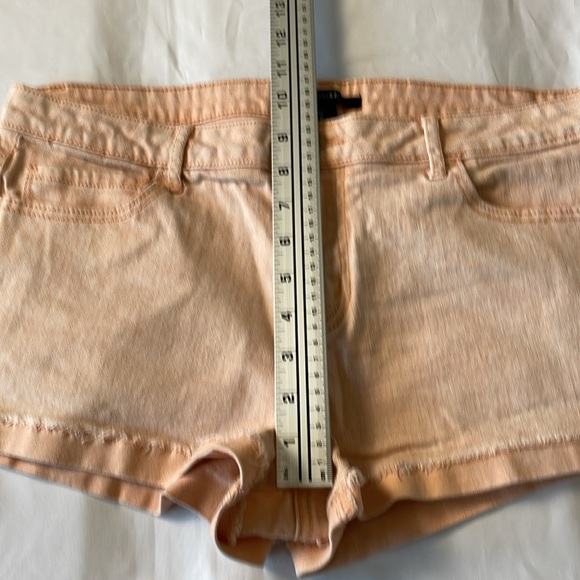Women’s size 31 forever 21 peach Jean shorts - Picture 5 of 8